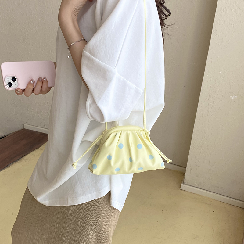 MOODS กระเป๋าถือและกระเป๋าสะพา - Luxury Bags Leather บทวิจารณ์และราคา