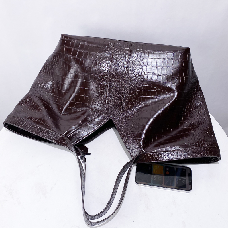กระเป๋าโท้ทขนาดใหญ่สำหรับผู้หญ - Luxury Bags Tote บทวิจารณ์และราคา