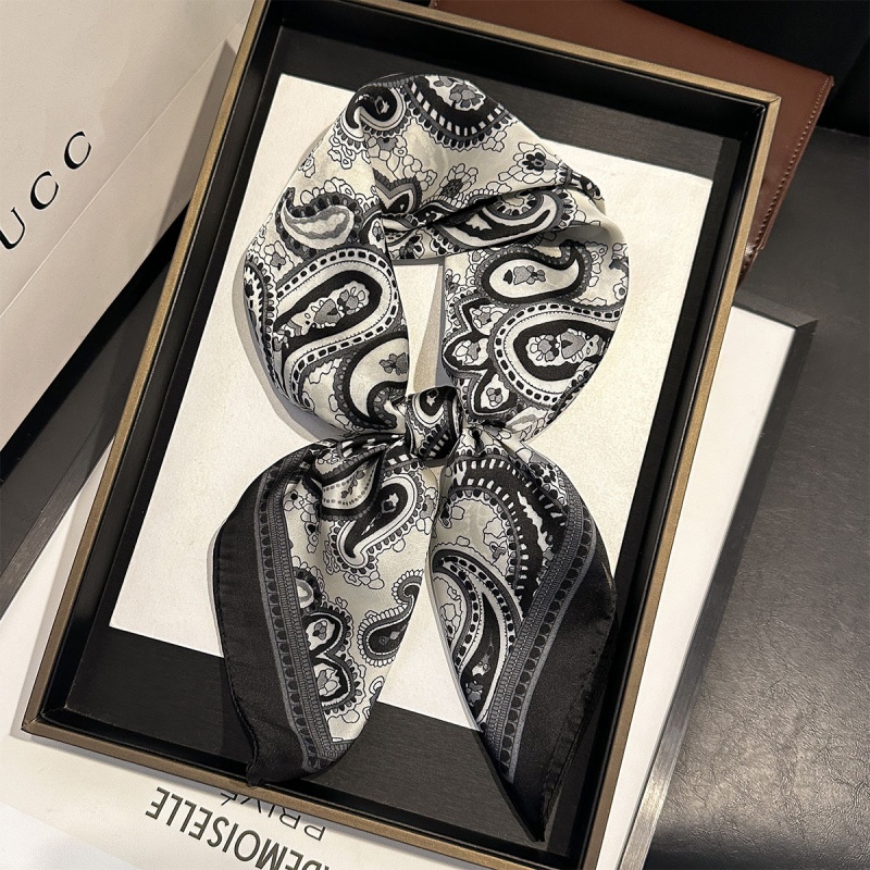 ผ้าพันคอซาตินสี่เหลี่ยมลายเพสล - Luxury Bags China บทวิจารณ์และราคา